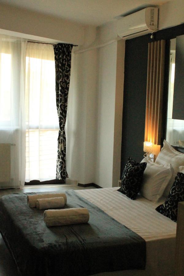 Theline Hotel Bukares Bagian luar foto