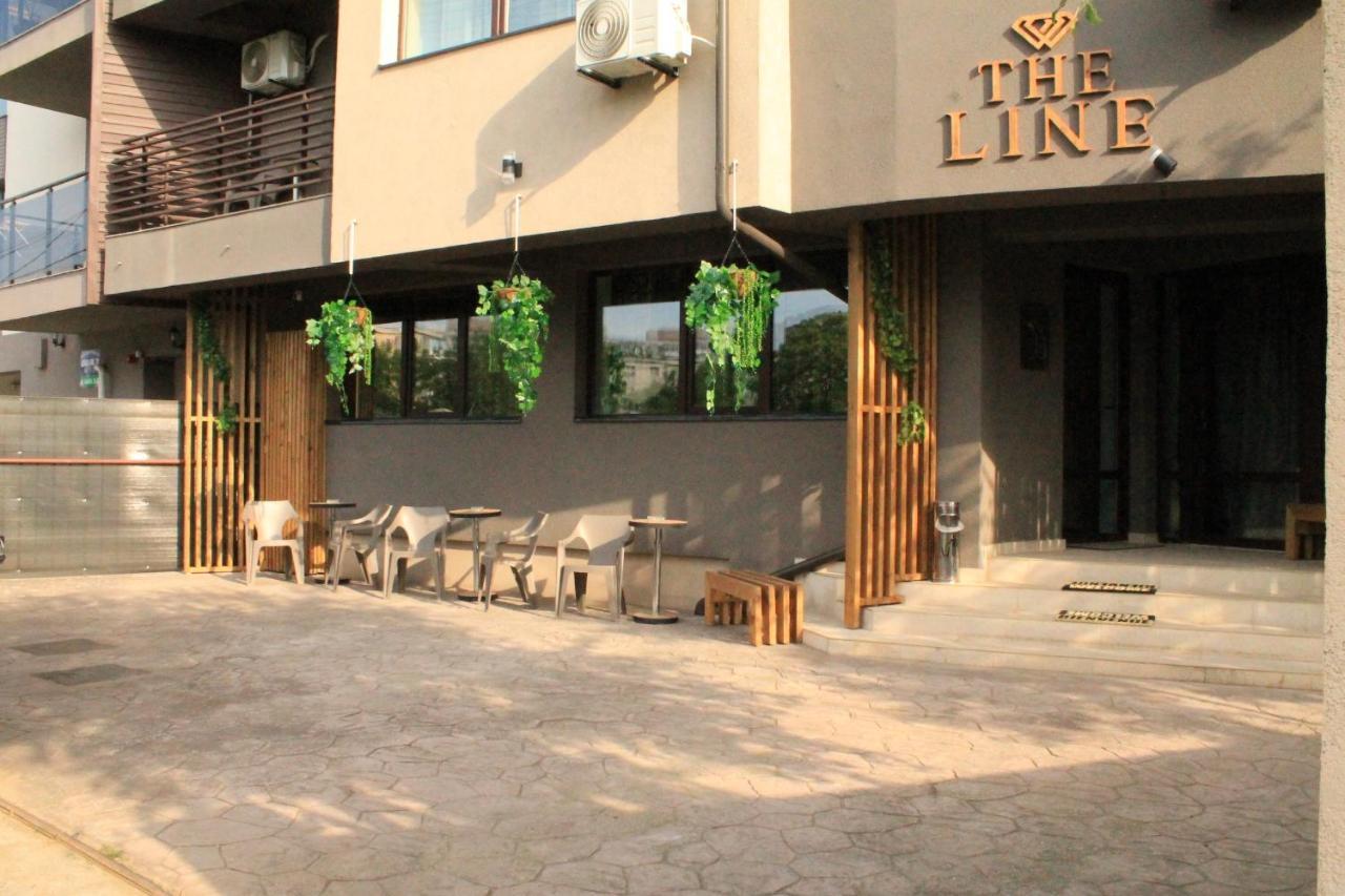 Theline Hotel Bukares Bagian luar foto