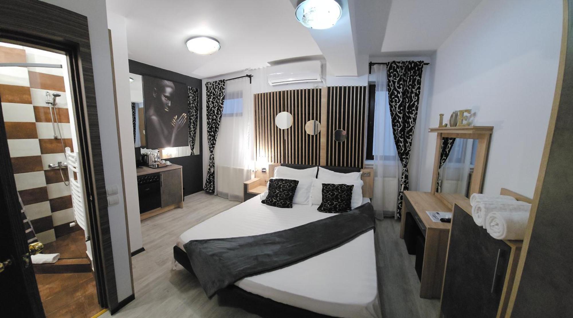 Theline Hotel Bukares Bagian luar foto