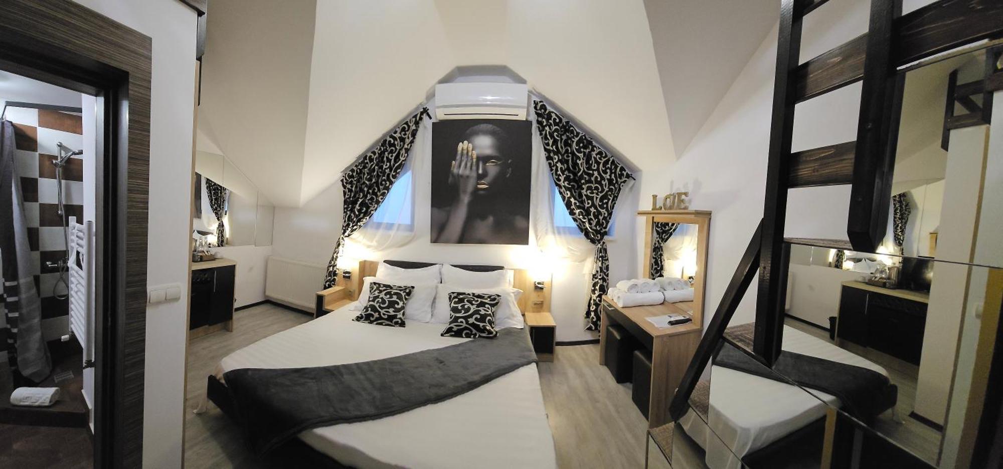 Theline Hotel Bukares Bagian luar foto